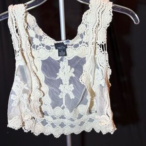 Rue21 Cream Lace Short Vest 0208